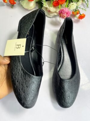 Flora Bella shoes
Size 36, 37,38,