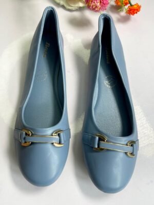 Bata Shoes. fully padded
Size 39