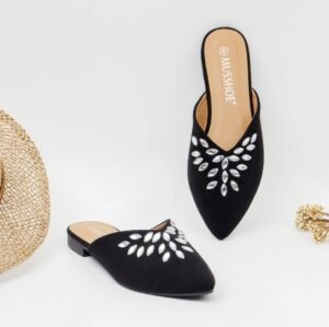 Musshoes Flat Mule in black color 
Size 39,40