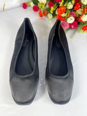 XFitters shoes in black ⚫️ 
Size 44