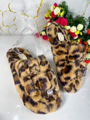 Yoki slide fur
Size 39
