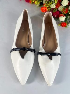 Anna field shoes
Size 39