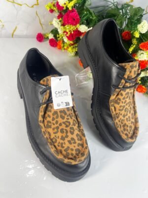 Cachecache loafers
Size 38,40