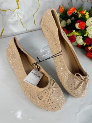 Yours Embellished shoes in light brown
Size 39, 40