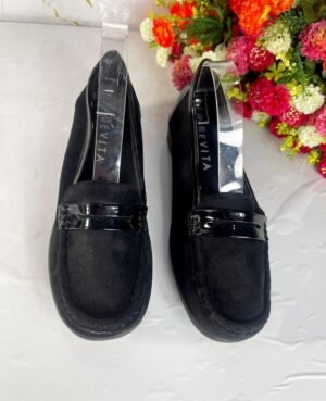 EVITA LOAFERS
Size 40/41