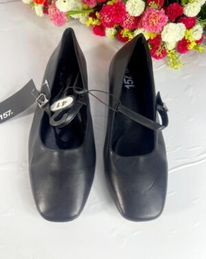 157 shoes
Size 41
